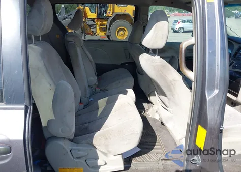 2011 Toyota Sienna Le V6 from USA, damaged, VIN 5TDKK3DC8BS055000